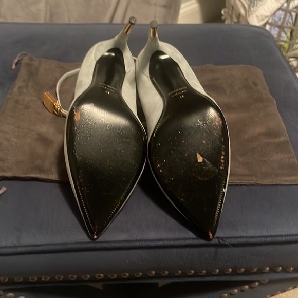 Tom Ford Padlock Pumps Light Blue Suede - Picture 6 of 6